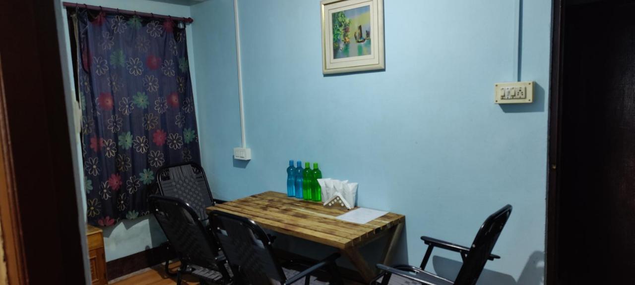 The River View Homestay Kurseong Eksteriør billede